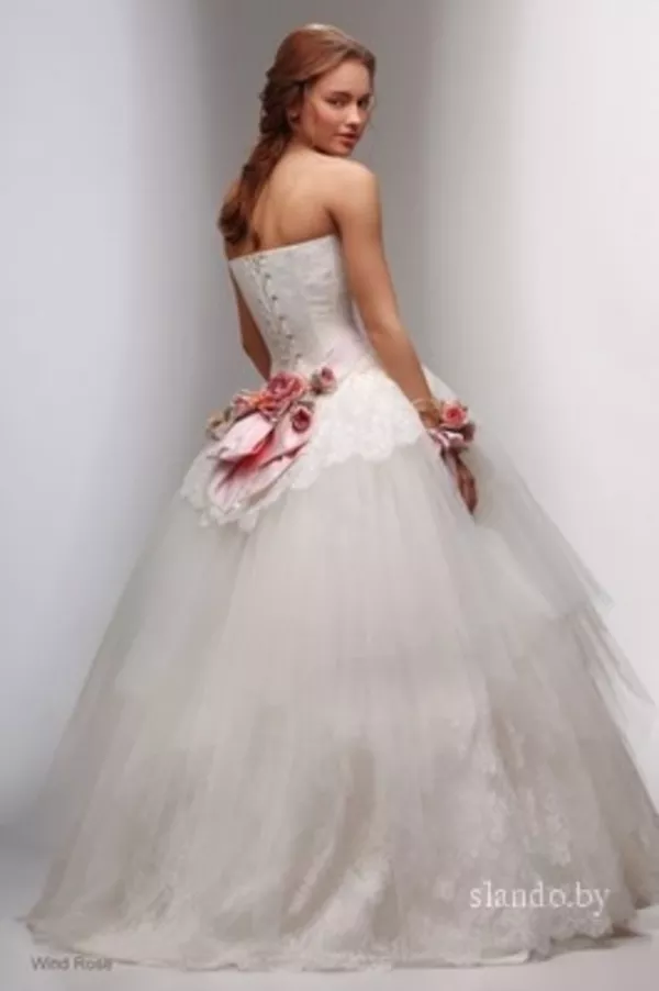 Белоснежное свадебное платье 2