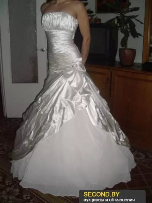 продам шикарное свадебное платье