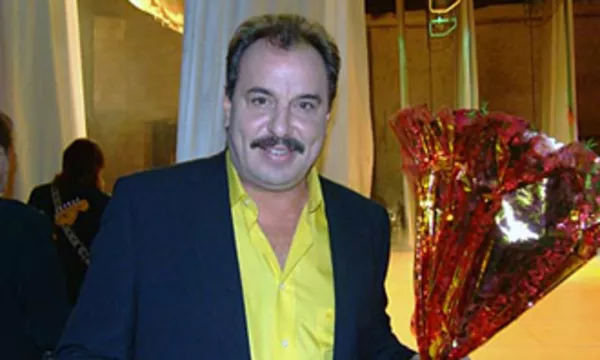 На Вашем Празднике – популярный певец Владимир Ухтинский!