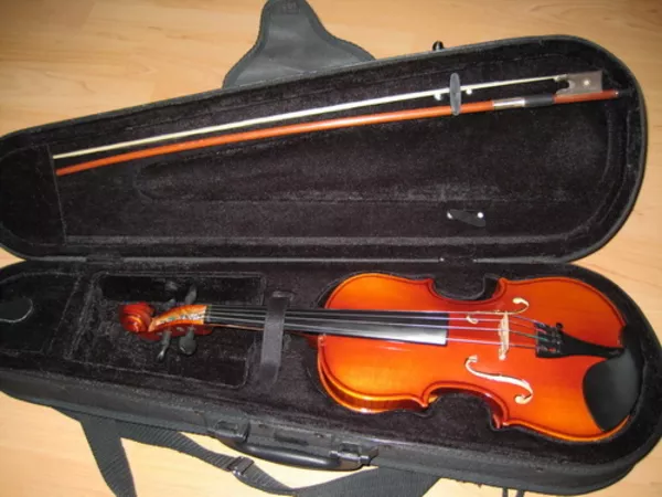 Продам скрипку Euphony 1/4 б/у в хорошем состоянии.