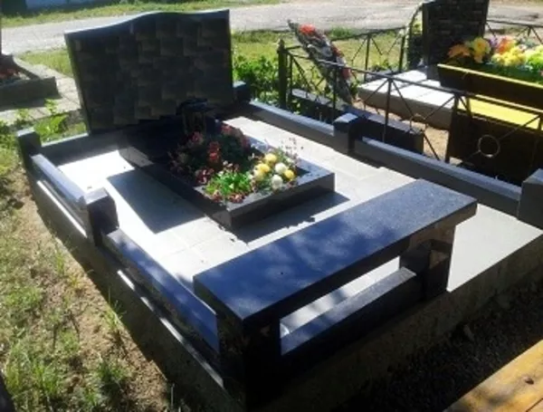 Благоустройство могил,  мест захоронений в Минске и Минской области.