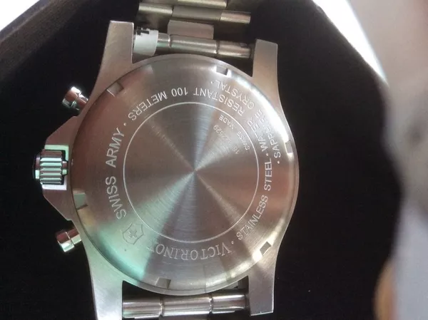 Продам швейцарские часы VICTORINOX SWISS ARMI. Оригинал. Новые (коробка,  документы) 3