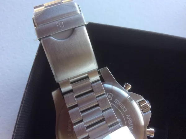 Продам швейцарские часы VICTORINOX SWISS ARMI. Оригинал. Новые (коробка,  документы) 7